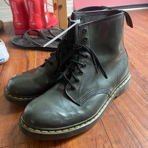 Dark Grey/Green Dr Martens